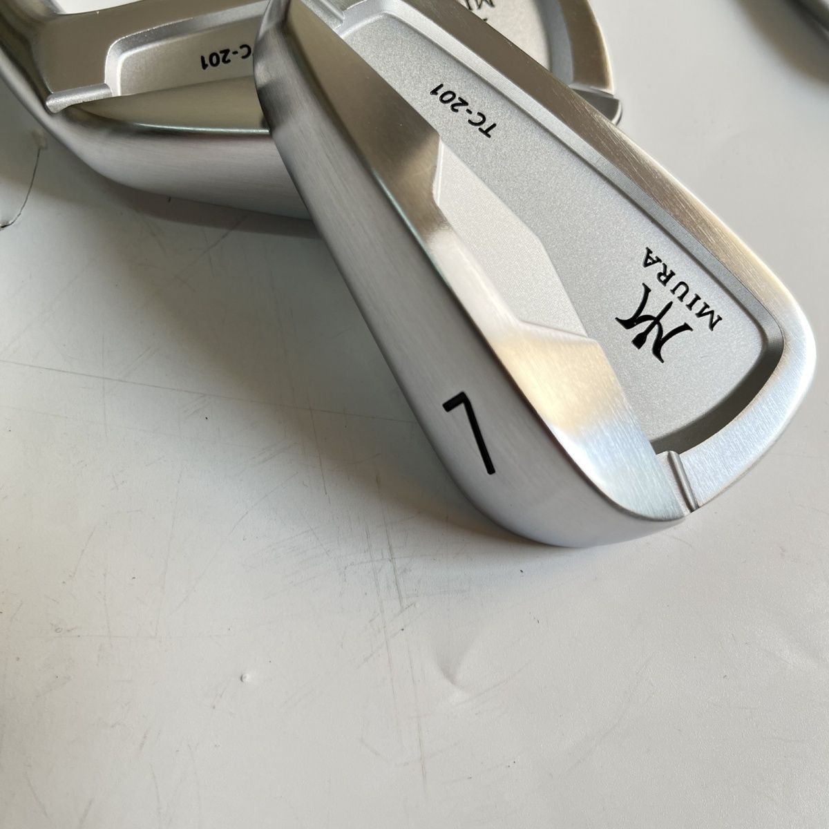 Miura TC-201 Irons Golf Clubs Soft Iron Forged Iron Set Only Head（4-9P 7PCS） Men's Cavityback Profile Irons · v16