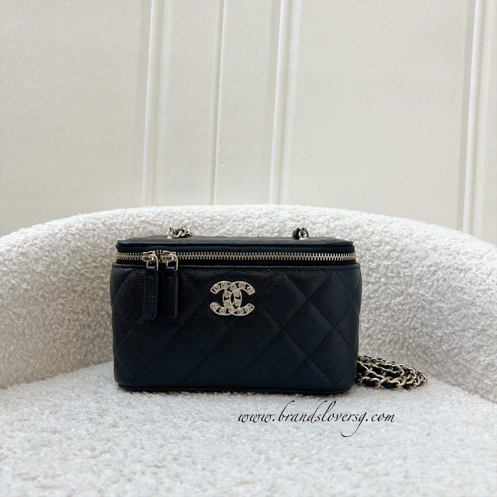 Vanità con logo Chanel 25P Crystals in caviale nero e LGHW