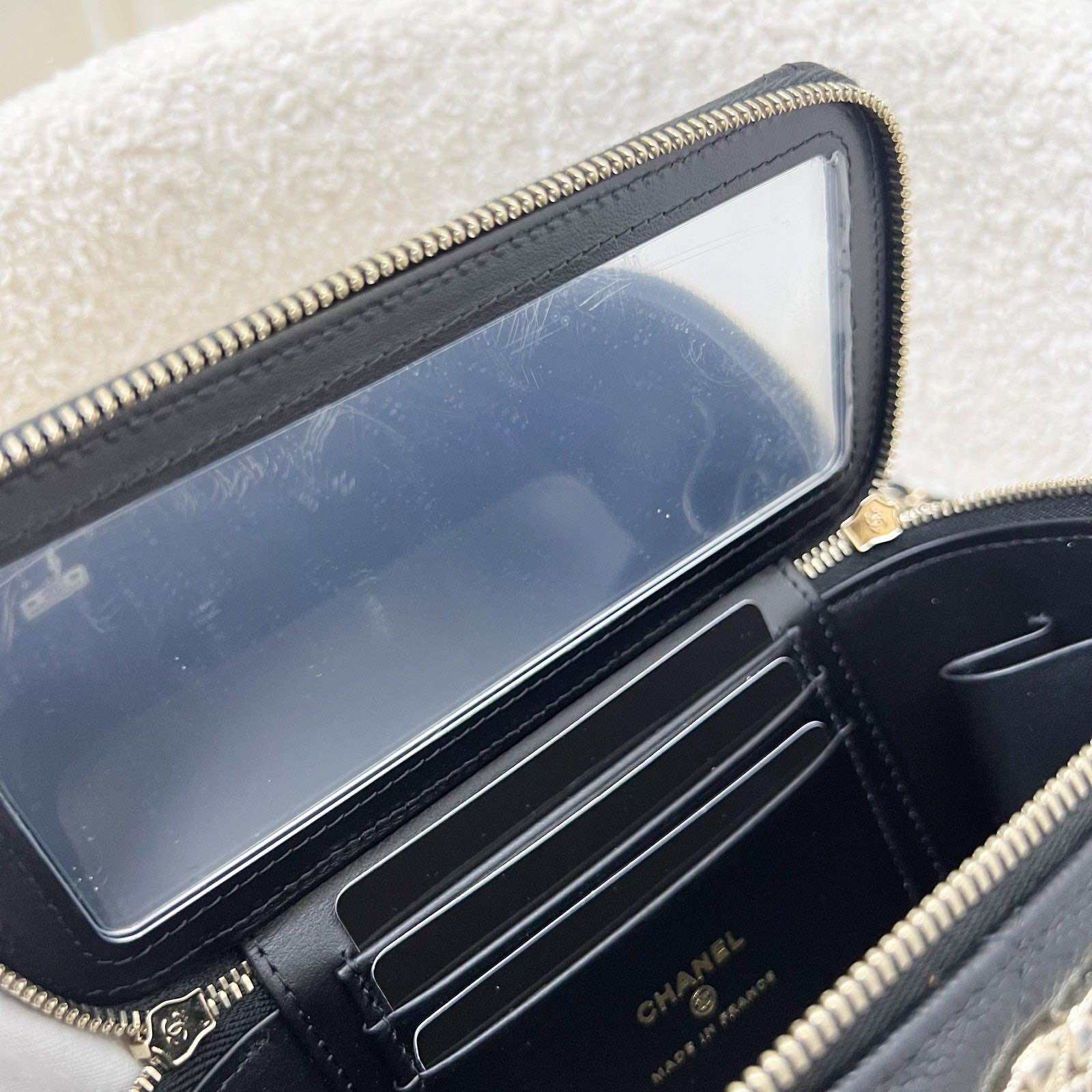 Chanel 25P Crystals Logo Vanity in Black Caviar and LGHW · v3