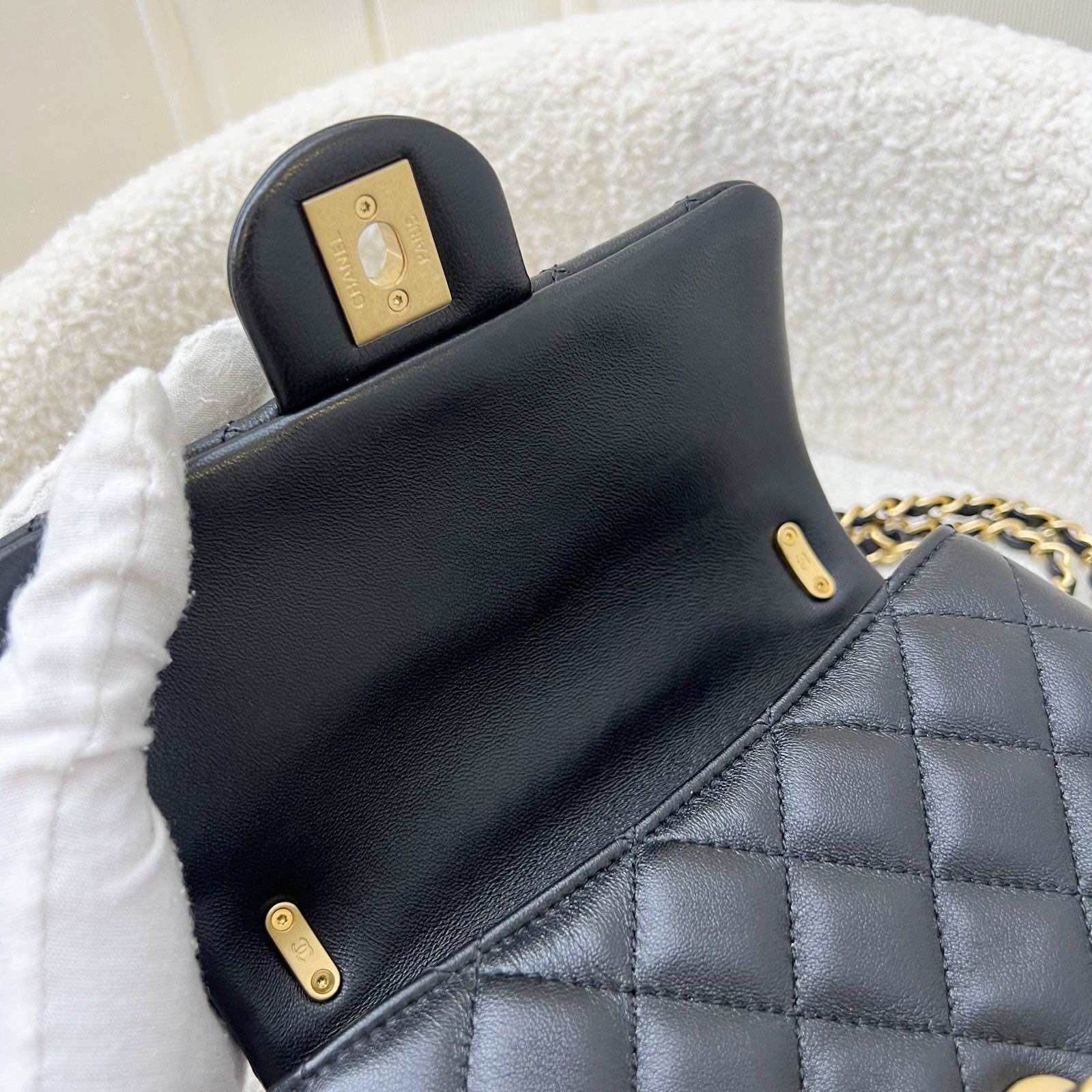 Chanel 24P Pearl Twist Chain Square Mini Flap Bag in Black Lambskin and AGHW (Model: AS4385) · v3