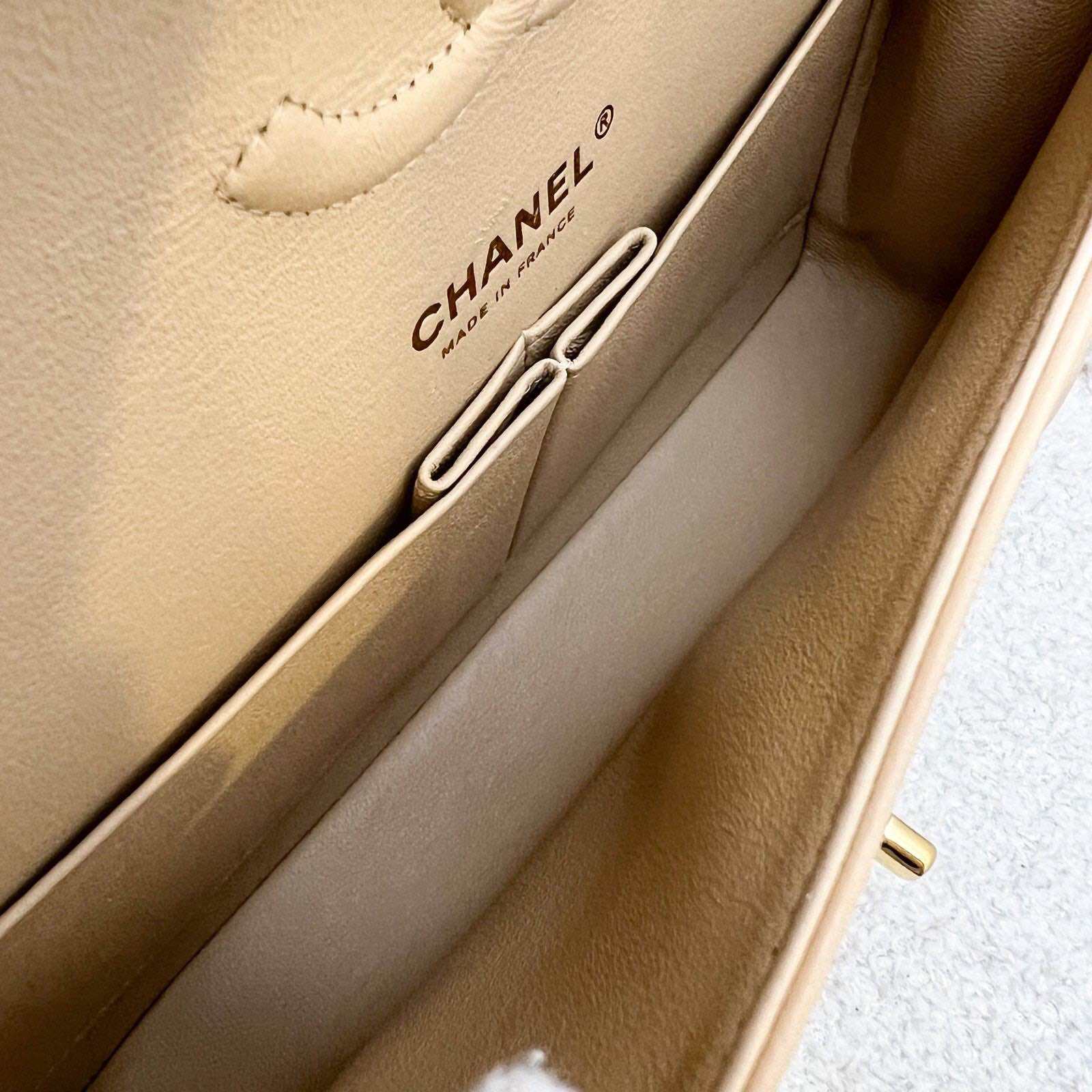 Chanel Medium Classic Flap CF in Beige Caviar and GHW (Model: A01112) · v12