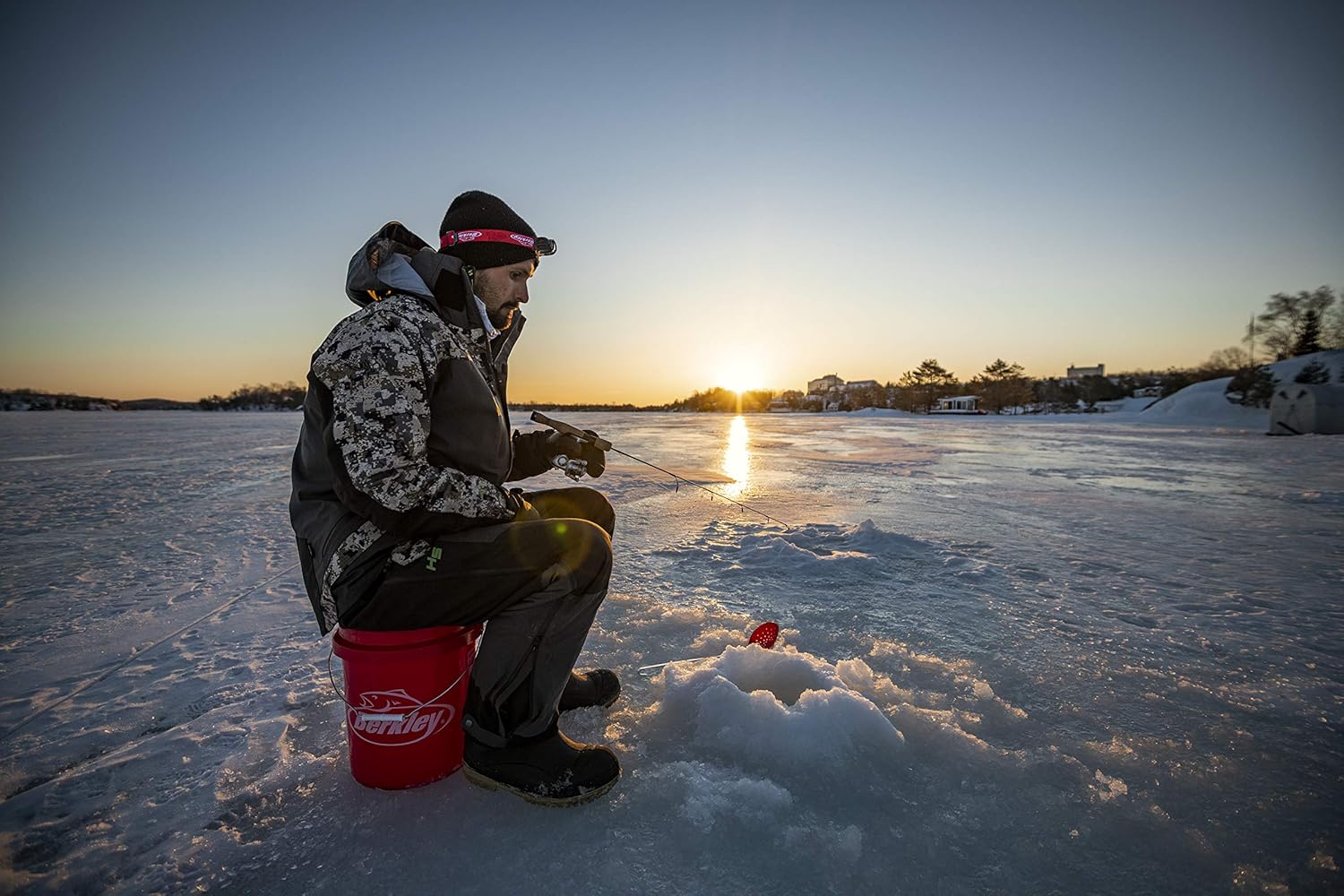 Shakespeare USGXICE30MH Ugly Stik GX2 Ice Fishing Rod, 30 Inches, Medium Heavy · v4