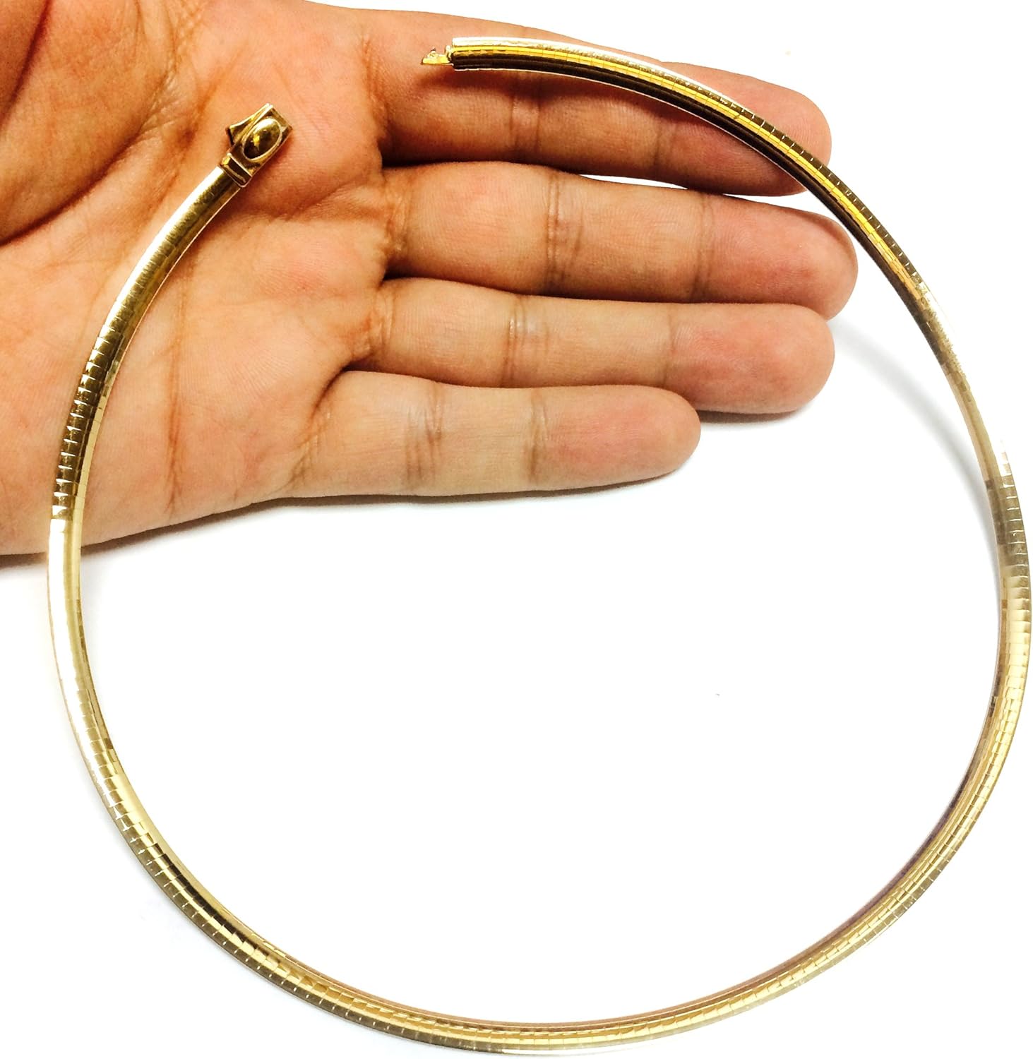 Jewelry Affairs Zweifarbige, wendbare Omega-Halskette aus 14-karätigem Gelbgold und Sterlingsilber, 4 mm