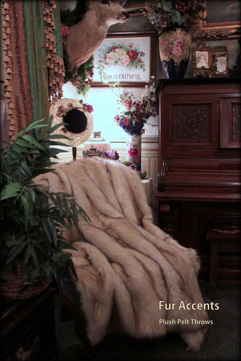 ผ้าห่ม Fur Accents/ผ้าคลุม/สีขาวปลายสีน้ำตาล Arctic Fox Luxury Faux Fur /60x72 นิ้ว