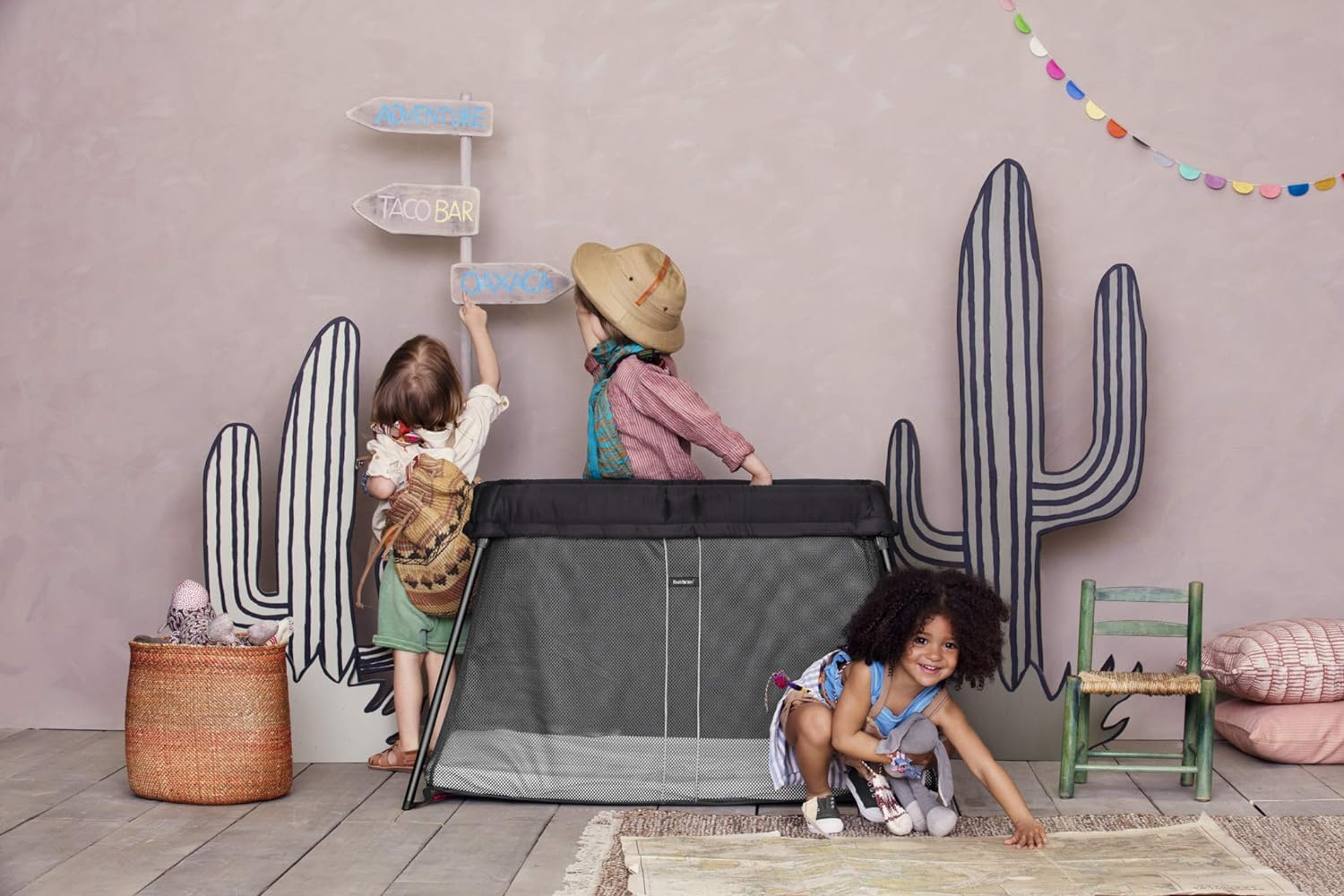 BabyBjörn Travel Crib Light - Black (040280US), One Size · v2