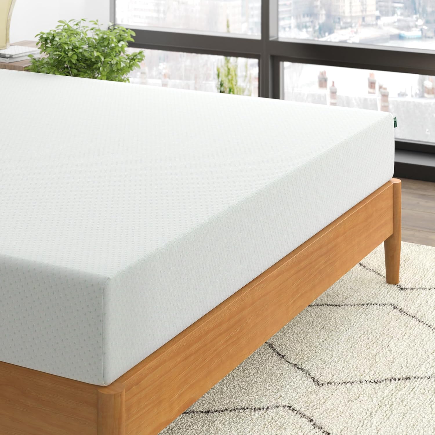 ZINUS 8 Inch Green Tea Memory Foam Mattress, Queen, Fiberglass Free, Patented Custom Contour Support, Sturdy Base Foam, CertiPUR-US Certified, Mattress in A Box, White · v2