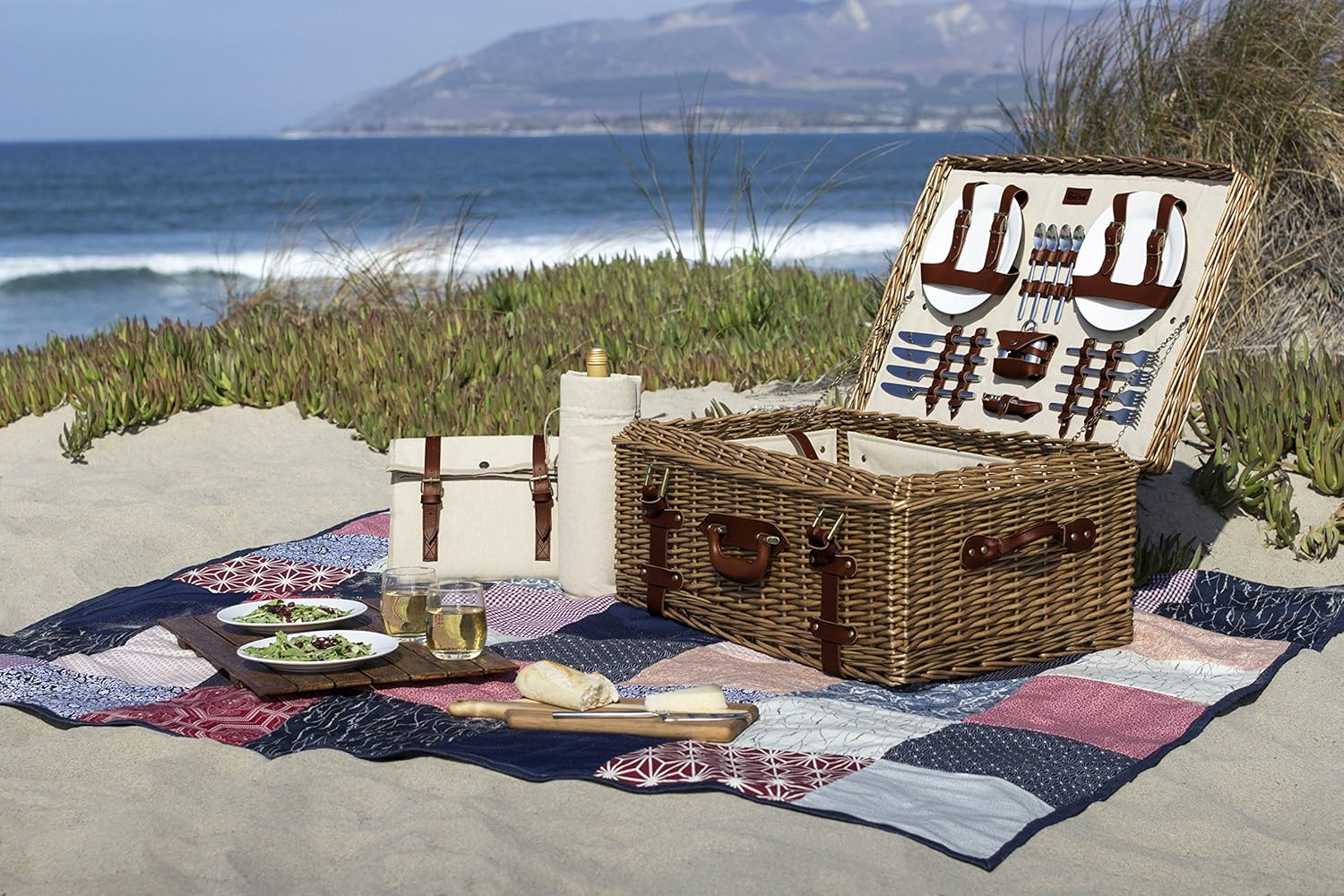 PICNIC TIME Charleston Luxury Wicker Picnic Basket for 4 with Blanket and Deluxe Set, Beige Canvas · v2