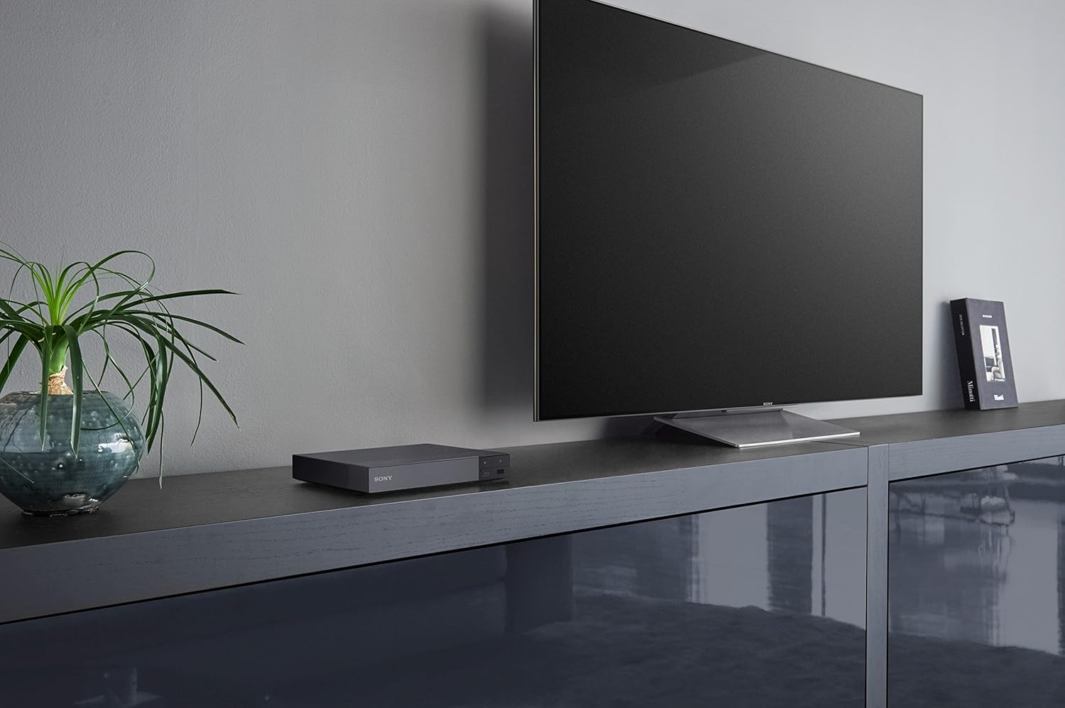 Sony BDP-S6700 4K Wi-Fi, Dolby Digital TrueHD/DTS ve yükseltme özellikli 3D Ev Sineması Akışı Blu-Ray DVD Oynatıcı