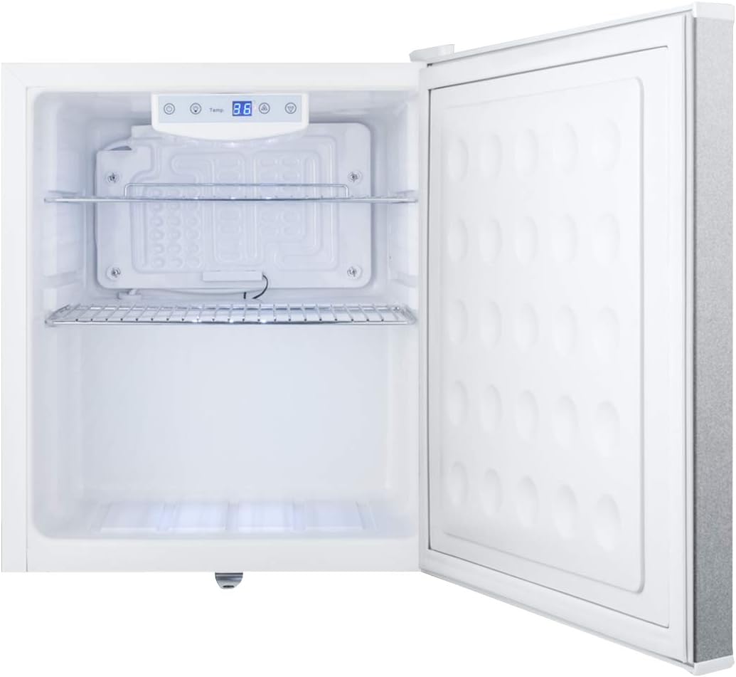 Summit Appliance FFAR25L7BICSS Gewerblicher 17 breiter, kompakter Einbaukühlschrank, werkseitig installiertes Schloss, Fassungsvermögen 1,7 cu.ft, LED-Beleuchtung, digitaler Thermostat, versiegelte Rückseite, verstellbare Regale