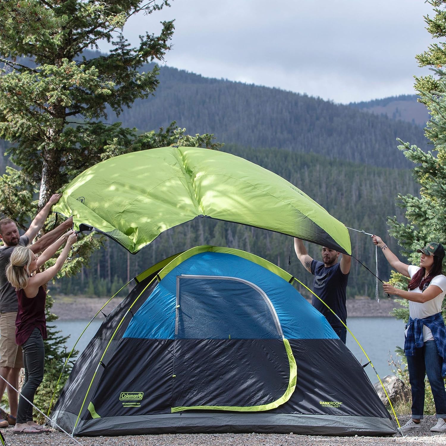 Coleman Sundome-kampeertent met donkere kamer, tent voor 4/6 personen, blokkeert 90% van het zonlicht en houdt de binnenkant koel, lichte tent voor op de camping, inclusief regenvlieg, draagtas en eenvoudige installatie