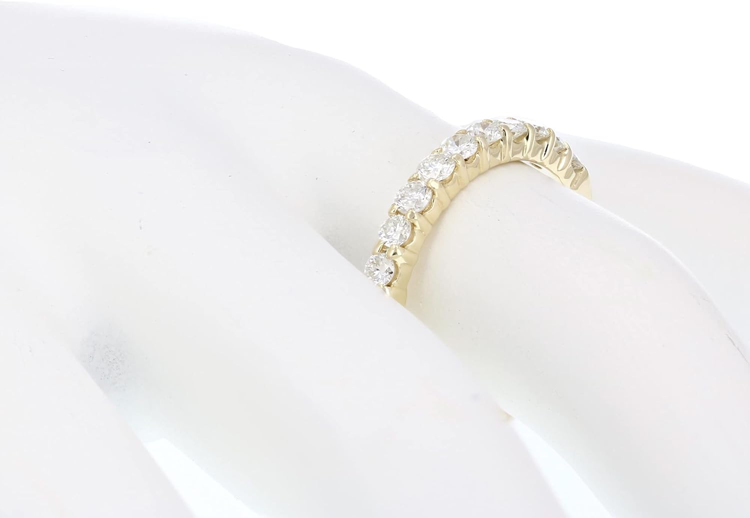 แหวนเพชรทรงกลมสำหรับหมั้นผู้หญิง 1/2 กะรัต (ctw) ทองคำเหลือง 14K ประดับเพชร 10 เม็ด 0.50 กะรัต I1-I2 ขนาด 4.5-10