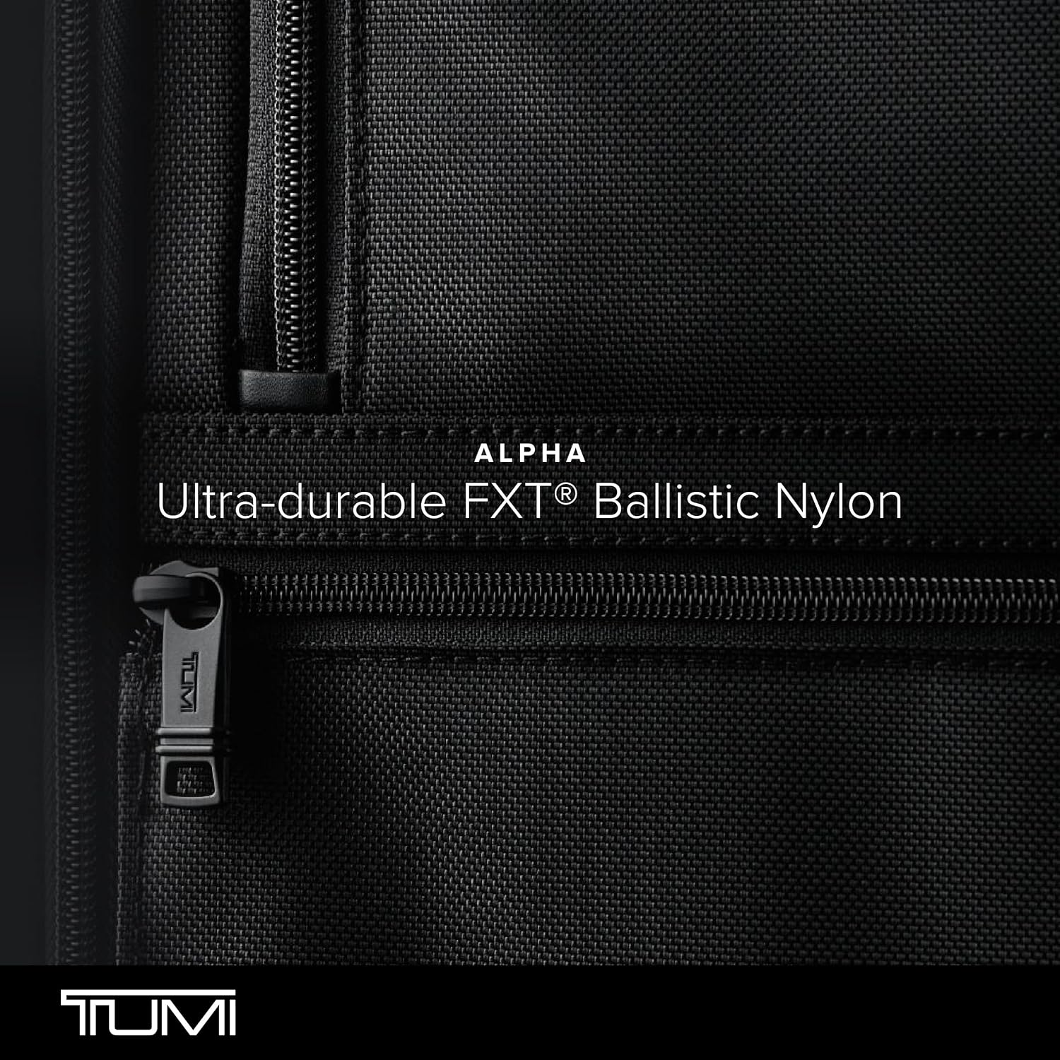 TUMI - กระเป๋าใส่โน้ตบุ๊กจอใหญ่แบบกะทัดรัด - กระเป๋าใส่โน้ตบุ๊กแบบมืออาชีพ - ใส่โน้ตบุ๊กและแท็บเล็ตได้ 17 เครื่อง - สีดำ