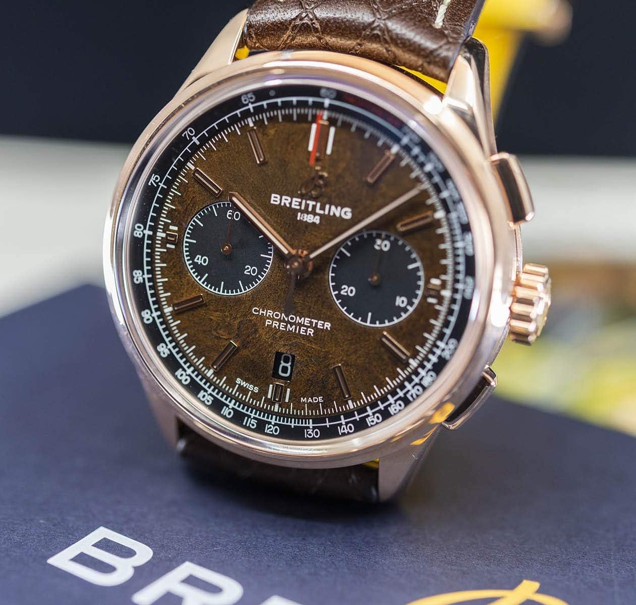 Breitling Premier B01 Kronograf 42mm Bentley Centenary Sınırlı Üretim Benzersiz Kahverengi Burl Karaağaç Kadran Katı Pembe Altın Saat RB01181A1Q1X1