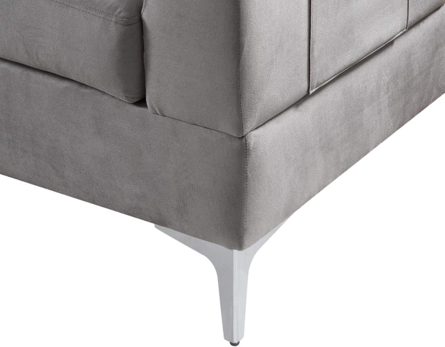 Sofá seccional Lilola Home Chloe de terciopelo gris con puerto de carga USB