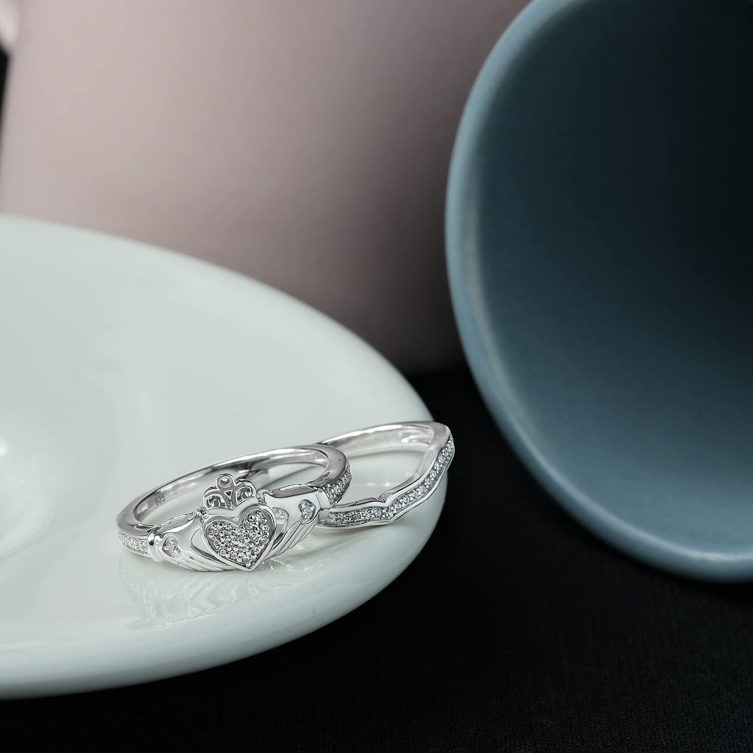 Kadınlar için 925 Ayar Gümüş Claddagh Alyans Seti, 925 Ayar Gümüş Kadınlar için Eşleşen Pırlanta Alyanslı 1/5ct Beyaz Pırlanta Vurgulu Aşk, Dostluk ve Sadakat Yüzüğü