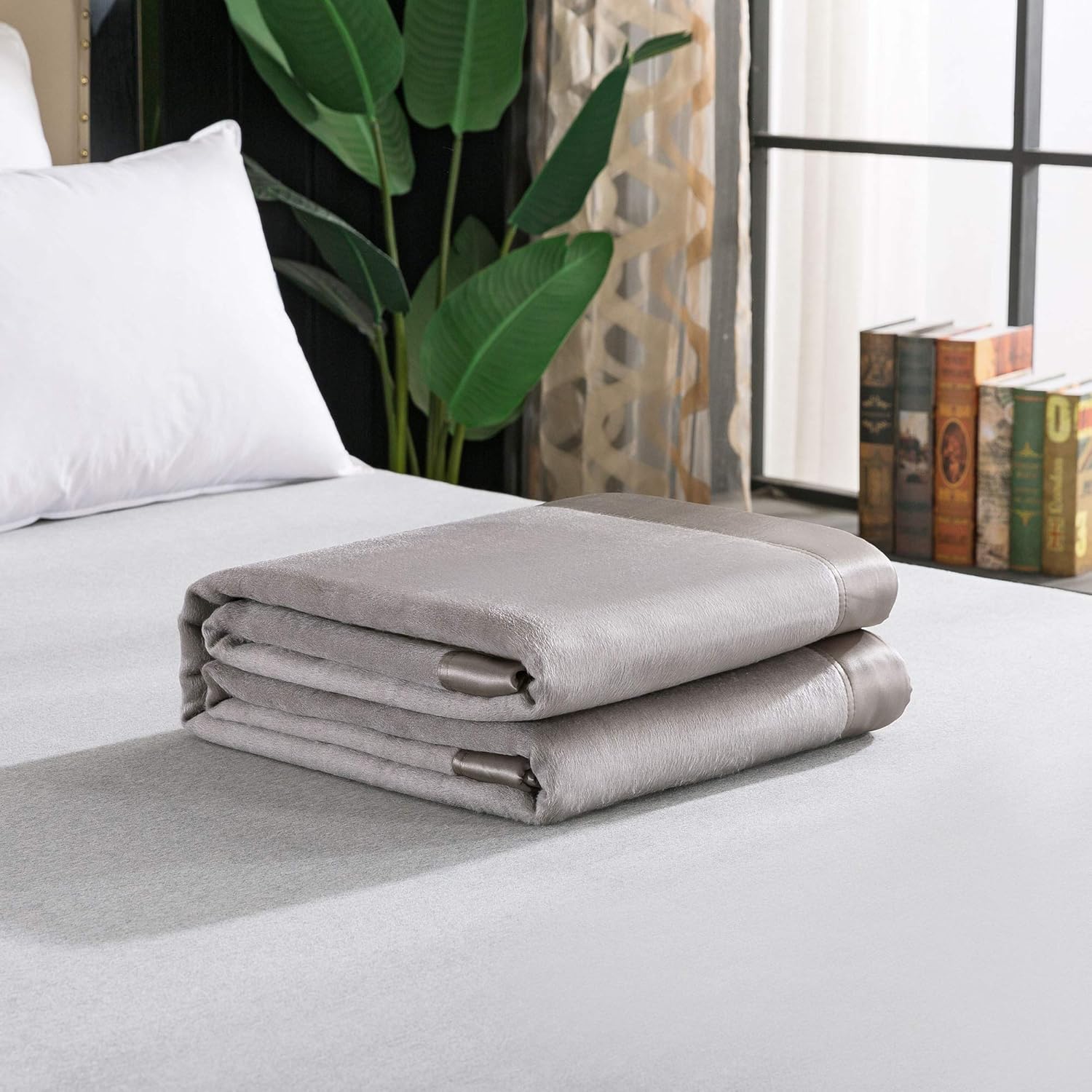EP Mode Luxury Mulberry Silk Blanket with Silk Charmeuse Border (Flint Grey, King 106 x 88") · v2