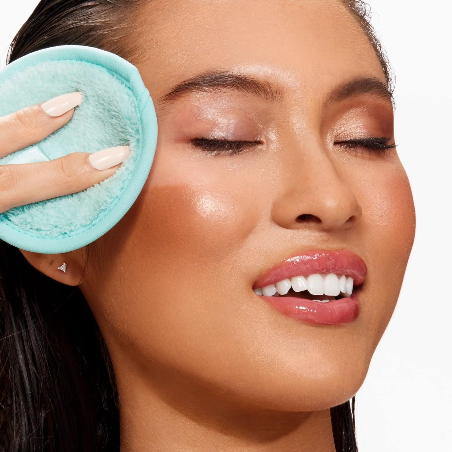Real Techniques Real Clean Makeup Remover Pads, Reusable Makeup-Removing Rounds, Dual-Sided for Toner, Essence, Eye  Face Makeup Removal, for All Skin Types, Packaging May Vary, 2 Count · v2