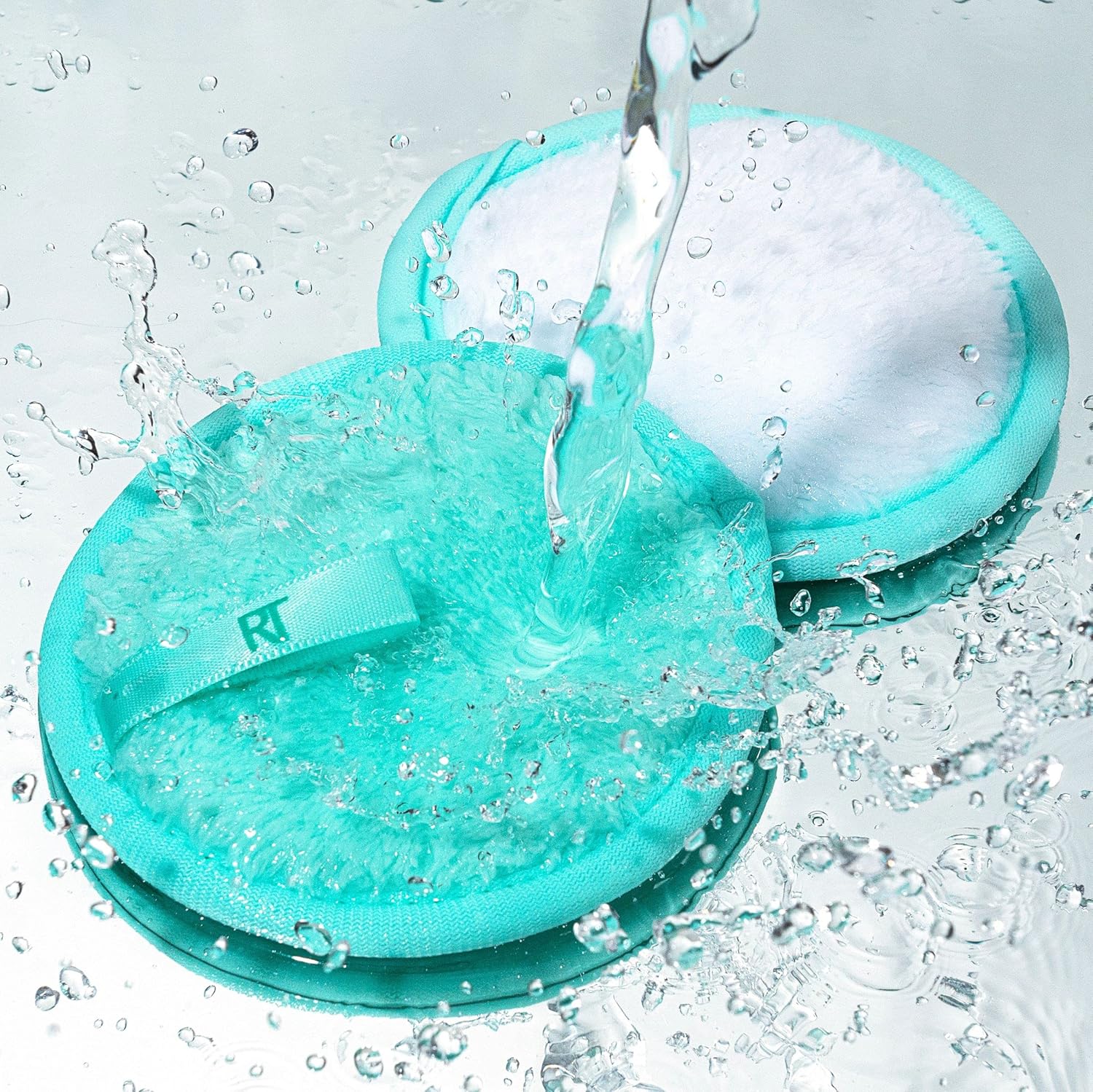 Real Techniques Real Clean Makeup Remover Pads, Reusable Makeup-Removing Rounds, Dual-Sided for Toner, Essence, Eye  Face Makeup Removal, for All Skin Types, Packaging May Vary, 2 Count · v2