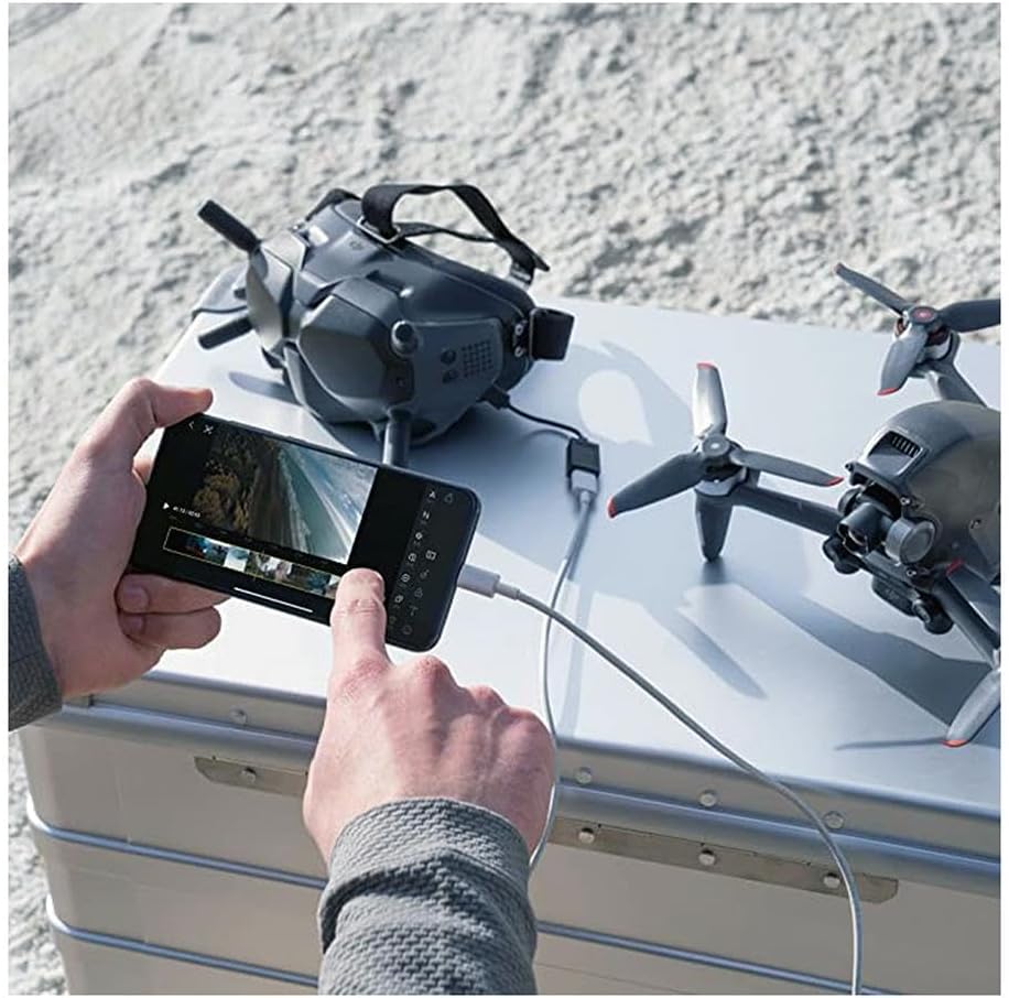 DJI FPV Combo (Goggles V2), drone con visuale in prima persona con fotocamera 4K, modalità volo S, FOV super ampio a 150°, trasmissione HD a bassa latenza, conforme alla FAA Remote ID