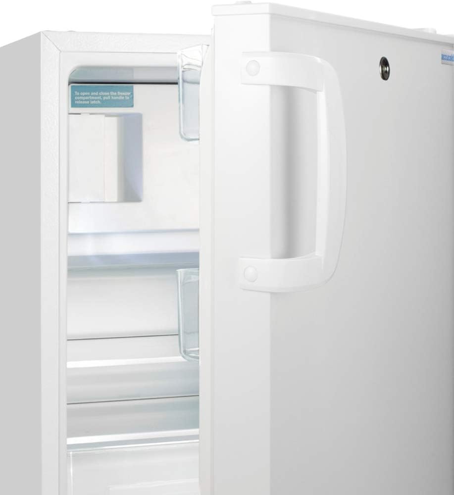 Frigorífico-congelador Summit Appliance ADA302RFZ integrado bajo encimera, compatible con la ADA, en blanco, diseñado para almacenamiento de uso general con descongelación manual, estantes de vidrio, cerradura frontal y almacenamiento en la puerta