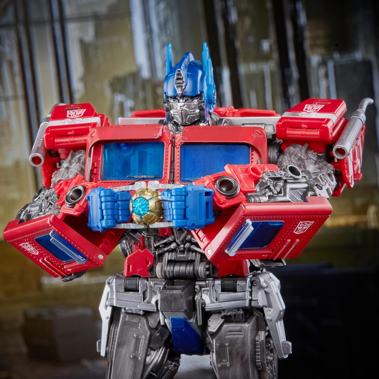 Transformers Movie Masterpiece Series MPM-12 Optimus Prime Collector Figure from Bumblebee Movie - Ages 8 and Up, 11-inch · v2
