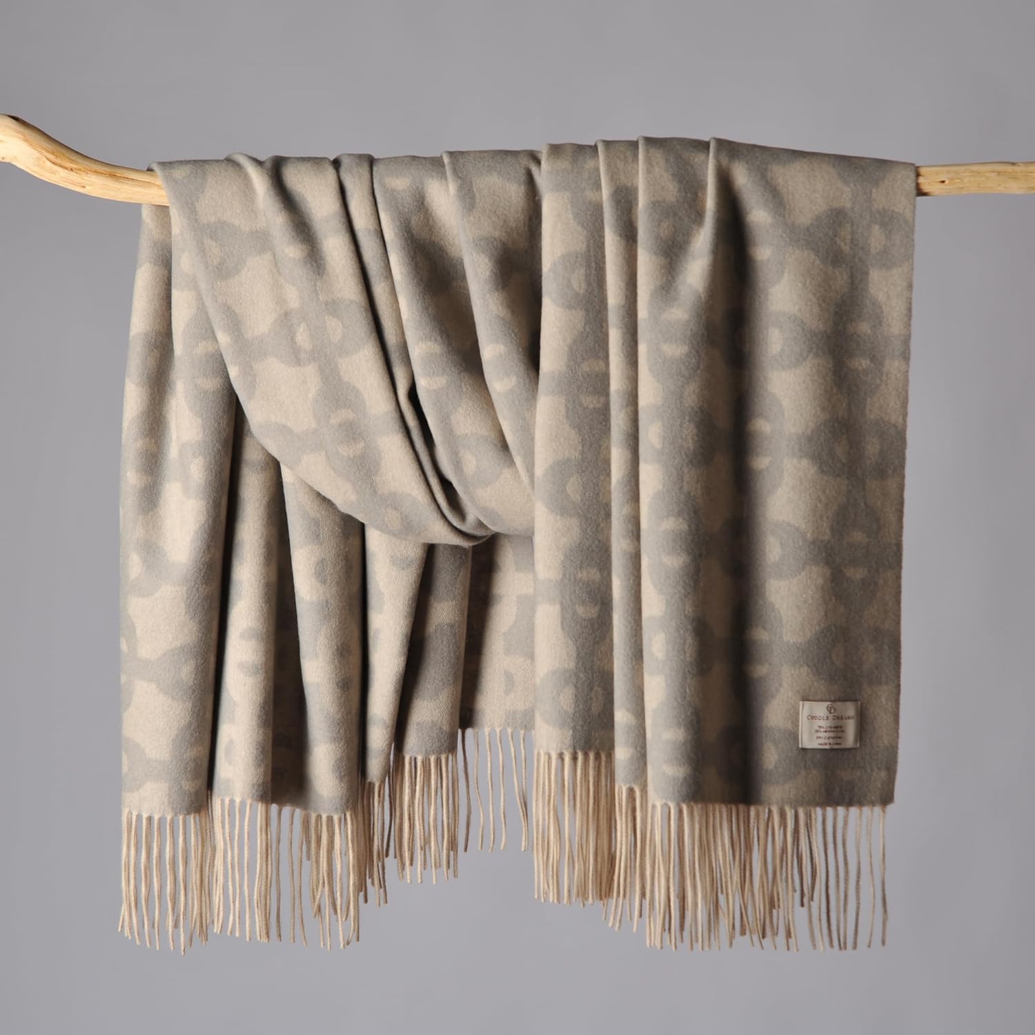 CUDDLE DREAMS Premium Cashmere Throw Blanket with Fringe, Luxuriously Soft (Chain Jacquard) · v2