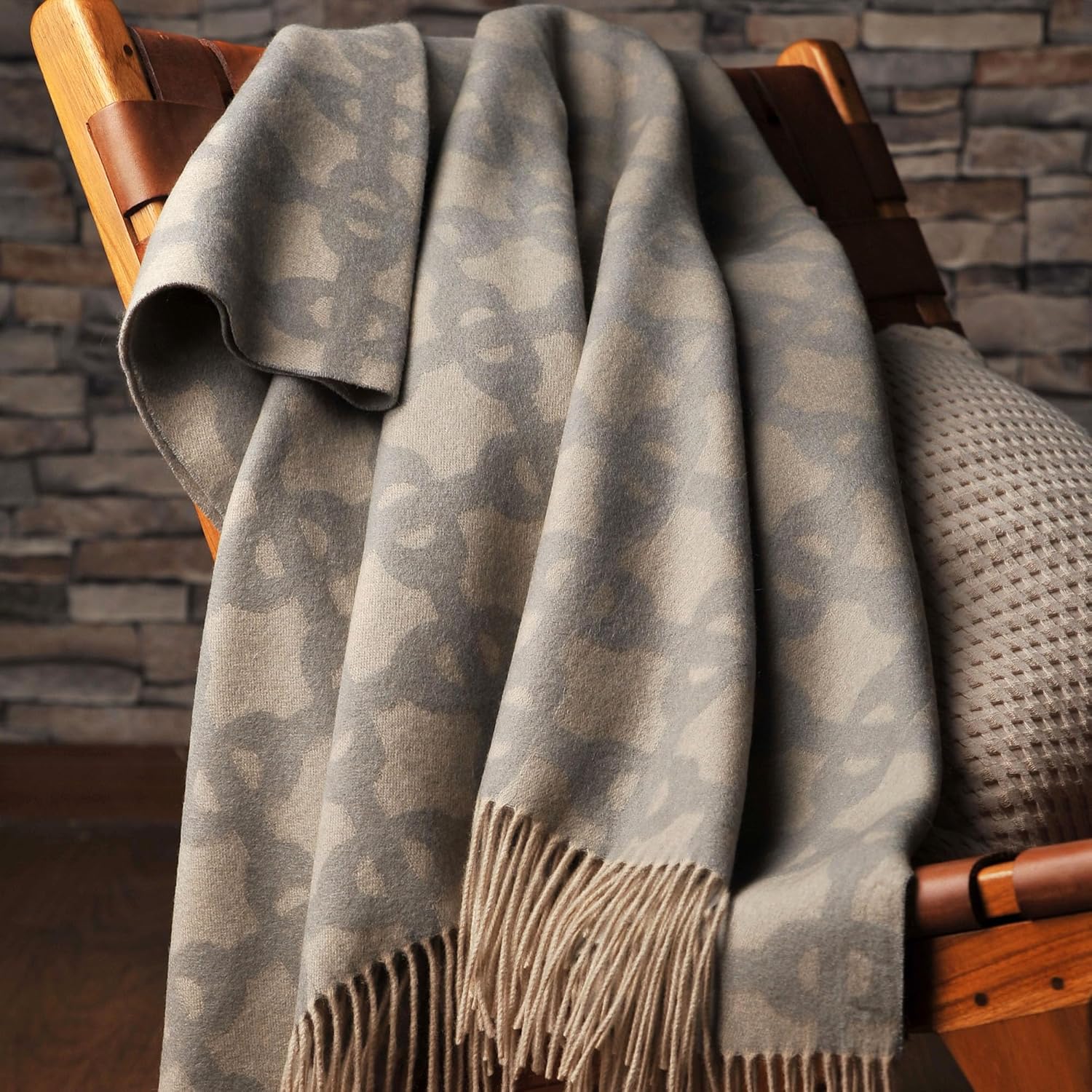 CUDDLE DREAMS Premium Cashmere Throw Blanket with Fringe, Luxuriously Soft (Chain Jacquard) · v2