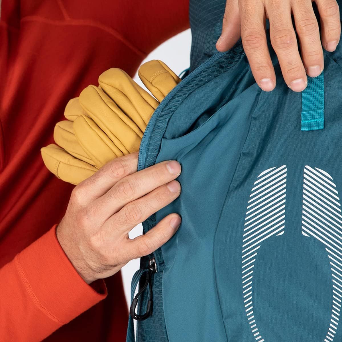 حقيبة ظهر Osprey Atmos AG 65L للرجال، باللون الأسود، مقاس L/XL