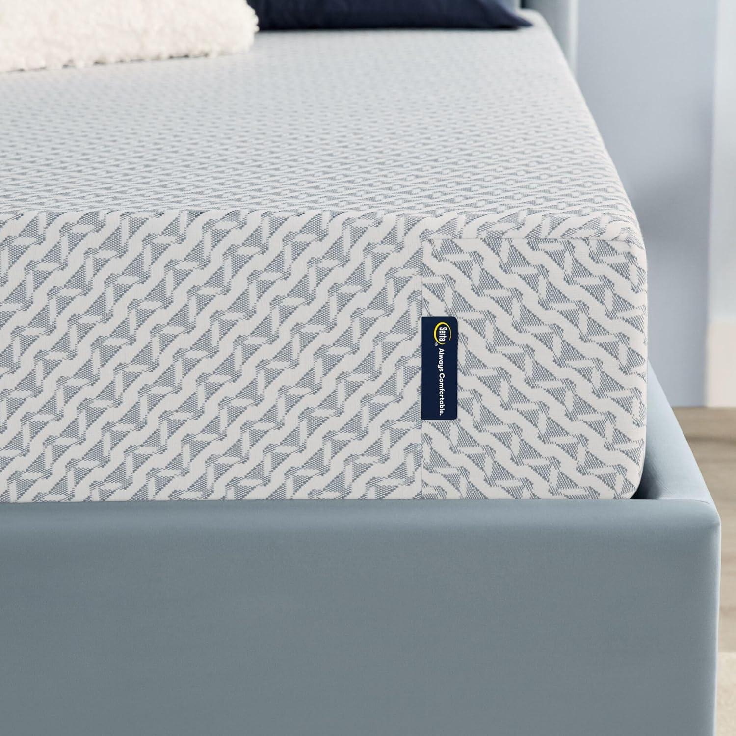 Serta - ที่นอนเมมโมรี่โฟมเจลเย็นหนา 10 นิ้ว ขนาดทวิน ขนาดกลาง รองรับได้ดี ผ่านการรับรอง CertiPur-US ทดลองนอนได้ 100 คืน - Sheep Retreat สีน้ำเงิน/ขาว