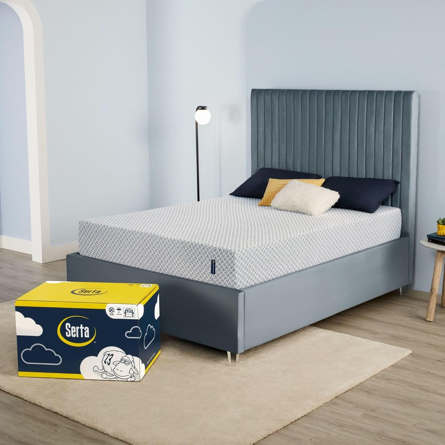 Serta - ที่นอนเมมโมรี่โฟมเจลเย็นหนา 10 นิ้ว ขนาดทวิน ขนาดกลาง รองรับได้ดี ผ่านการรับรอง CertiPur-US ทดลองนอนได้ 100 คืน - Sheep Retreat สีน้ำเงิน/ขาว