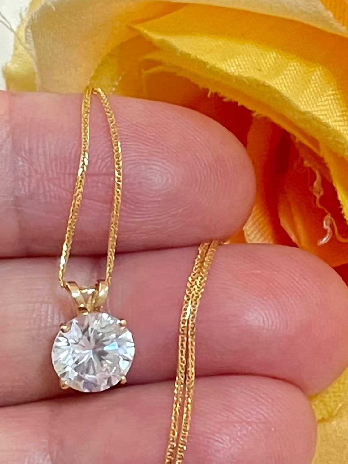 18-karaats MASSIEF gouden LUXE DAMESDAGcadeau voor haar 8 mm diamanten halsketting, hanger van 1,5 karaat SOLITAIRE DIAMOND, zwevende diamanten halsketting, geelgoud, HANDGEMAAKTE sieraden voor dames.