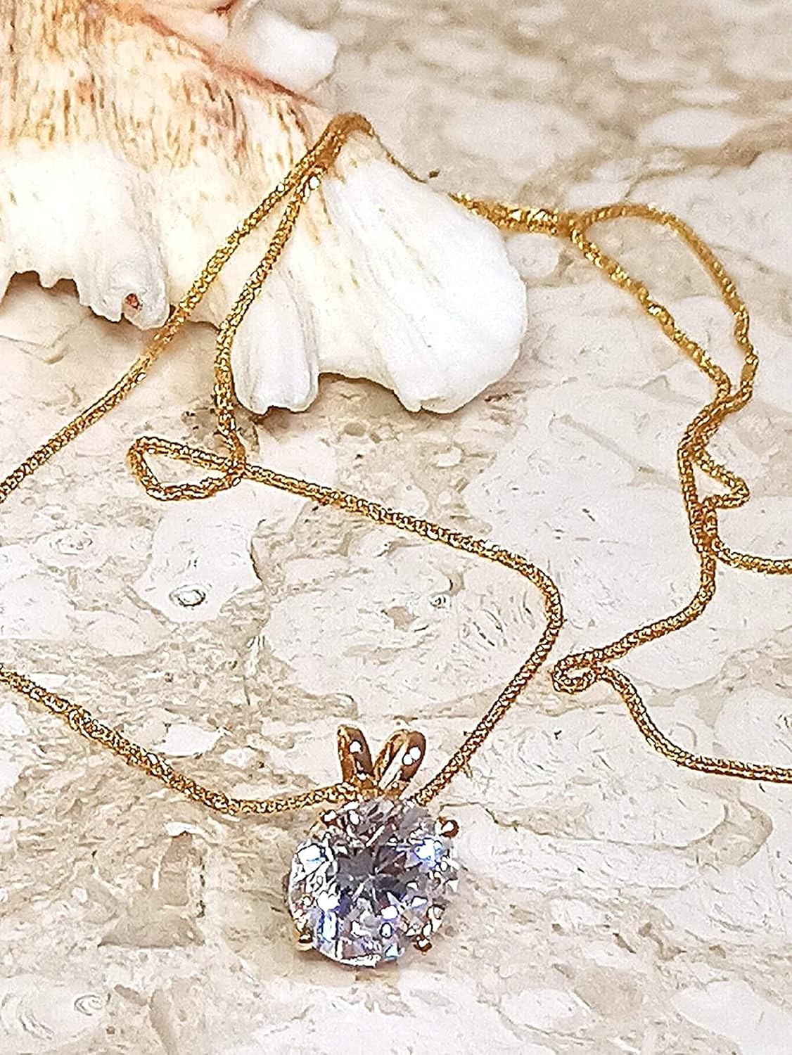 18-karaats MASSIEF gouden LUXE DAMESDAGcadeau voor haar 8 mm diamanten halsketting, hanger van 1,5 karaat SOLITAIRE DIAMOND, zwevende diamanten halsketting, geelgoud, HANDGEMAAKTE sieraden voor dames.