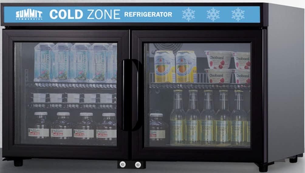 Summit Appliance SCR3502DLL Gewerblicher Einzonenkühlschrank mit geringer Tiefe zur freistehenden Nutzung mit französischen Glastüren, schwarzem Schrank, Frontschlössern und LED-Beleuchtung