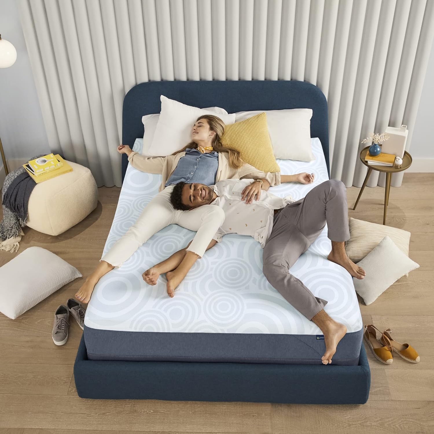 Serta Perfect Sleeper 10 Inch King Gel Memory Foam Mattress, Medium Firm, USA Built, 100-Night Trial, CertiPUR-US Certified - Nestled Night, Blue/White · v3