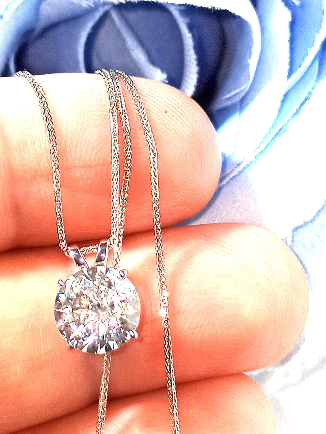 Squisita collana con ciondolo con diamanti da 1,5 carati in oro bianco massiccio 18 carati Gioielli per lei Collana con diamante solitario da 8 mm con catena 18 gioielli FATTI A MANO Collana in oro 18kt da donna con diamanti da 1,5 carati