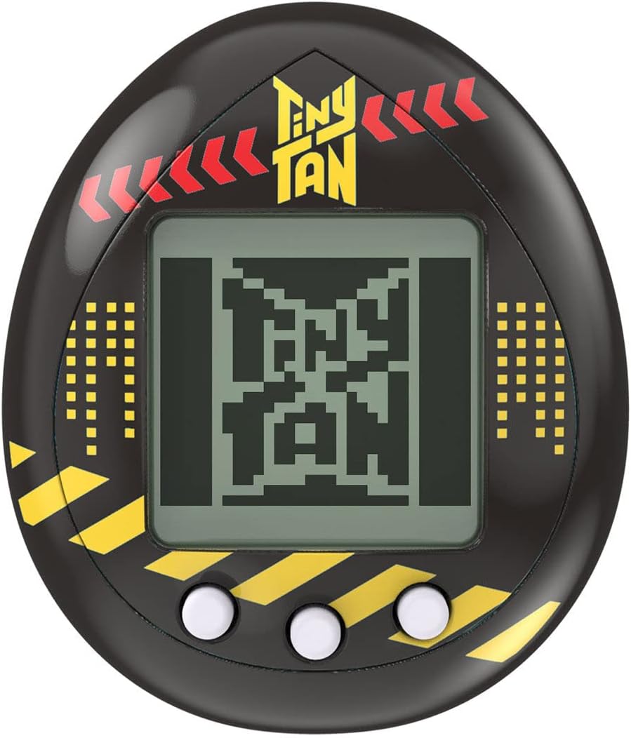 Tamagotchi Nano x TinyTan — Jungkook ver., Hugmy Tamagotchi Vinylfigur und Tamagotchi Nano Electronic Pet