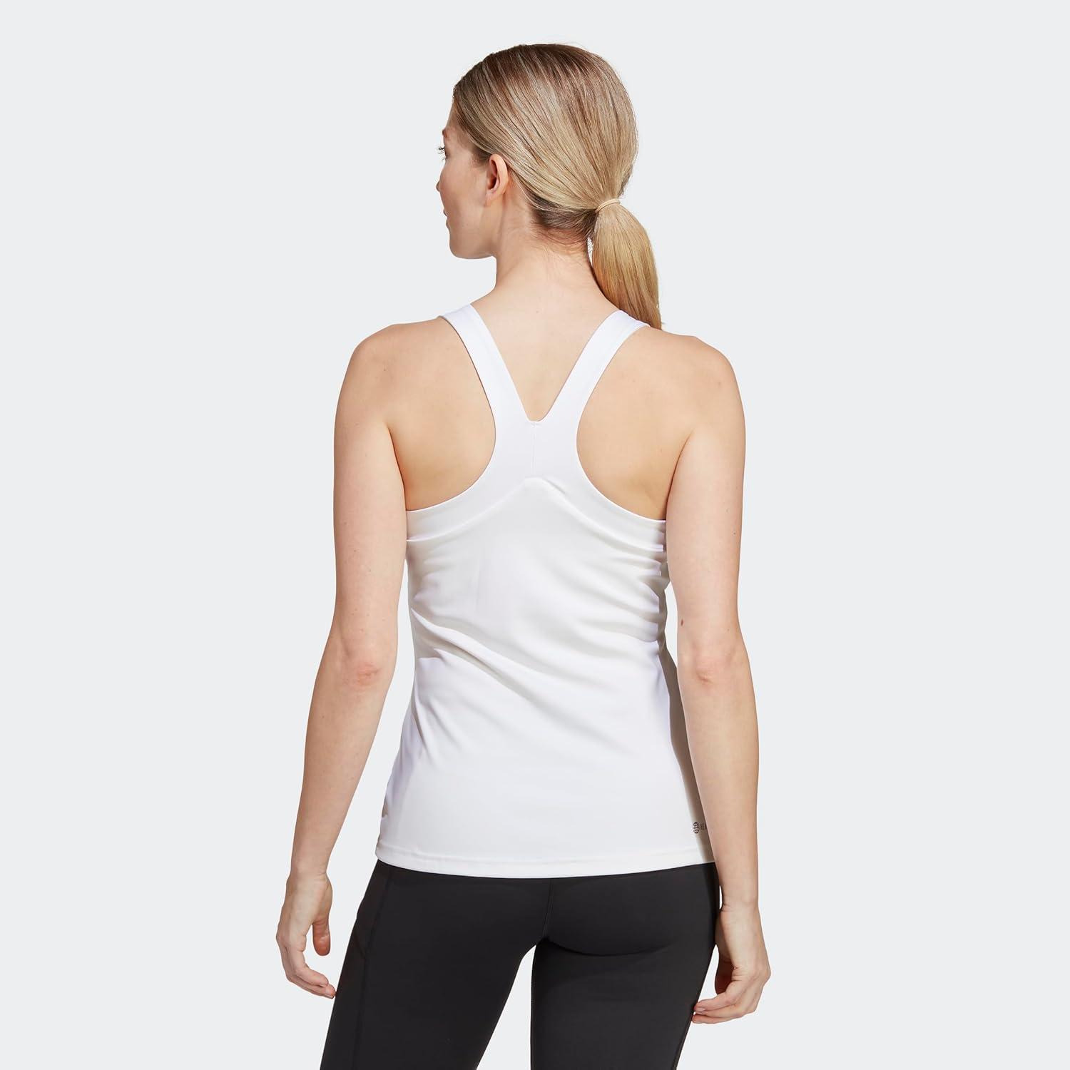 تي شيرت تنس نسائي من adidas بتصميم Y-Tank