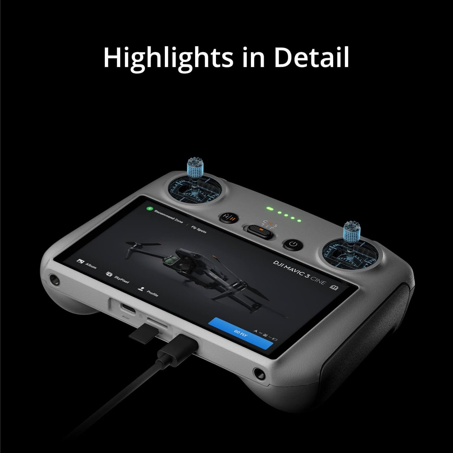 DJI RC, telecomando con corpo leggero, schermo FHD, batteria 4 ore, stick di controllo di precisione, trasmissione O3