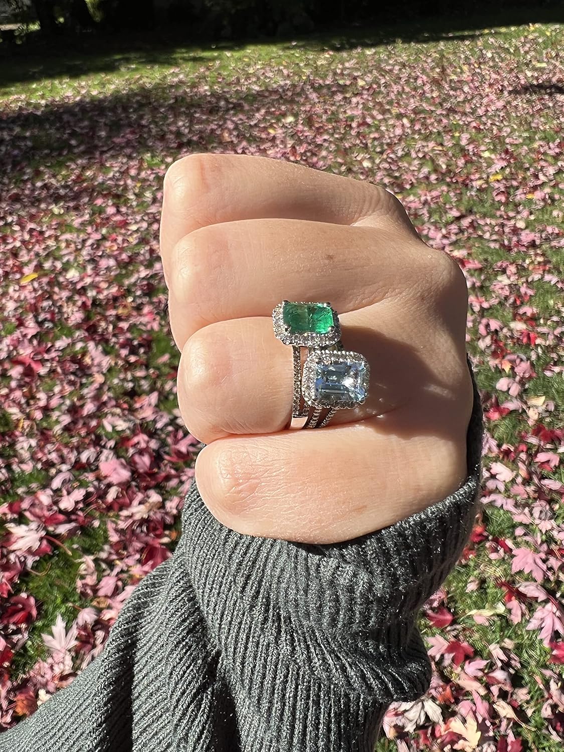 Anello da donna con diamante da 3/8 carati e smeraldo blu a forma di smeraldo da 1 1/5 carati con gambo diviso in acquamarina blu in oro bianco 14 carati (bianco/marrone fantasia, I1-I2, cttw) Anello Anniversary Promise misura da 4 a 10 di LeVian