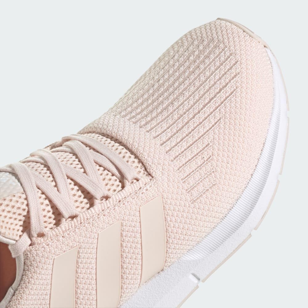 Damskie tenisówki adidas Swift Run