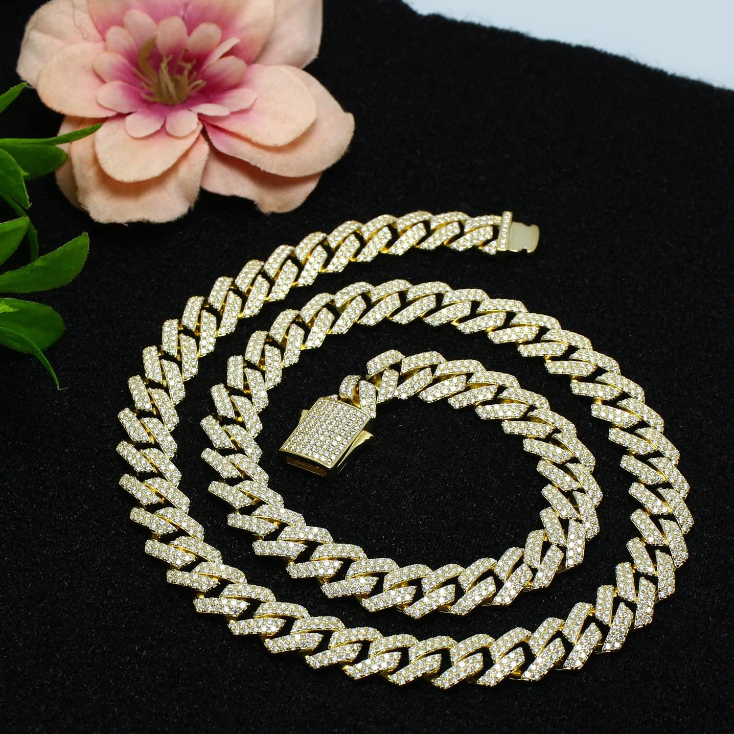 สร้อยคอโซ่คิวบาลิงค์แบบสร้างในห้องแล็ปขนาด 15.25 ถึง 28.25 กะรัตจาก SAVEARTH DIAMONDS กว้าง 12 มม. ประดับด้วยโมอิซาไนต์แท้ 14 กะรัต ความยาว 16 ถึง 30 นิ้ว ของขวัญวันวาเลนไทน์สำหรับผู้ชาย