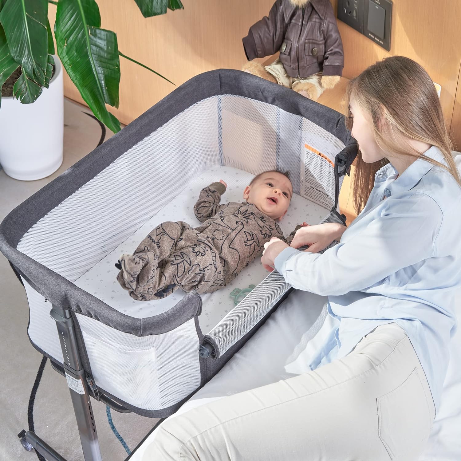 Tempat Tidur Bayi Samping Tempat Tidur dengan Roda, Tempat Tidur Bayi Ringan dan Mudah Dilipat untuk Bayi/Bayi Kecil, Jaring Bernapas dan Tinggi Dapat Disesuaikan - Abu-abu