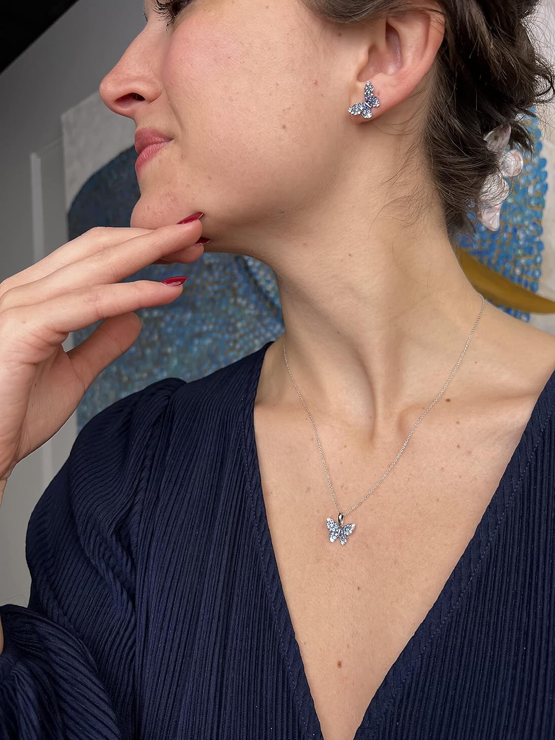 สร้อยคอจี้รูปผีเสื้อแซฟไฟร์สีน้ำเงินและสีขาว LE VIAN 2/3 กะรัตสำหรับผู้หญิงในทองคำขาว 14k พร้อมโซ่ยาว 18 นิ้ว