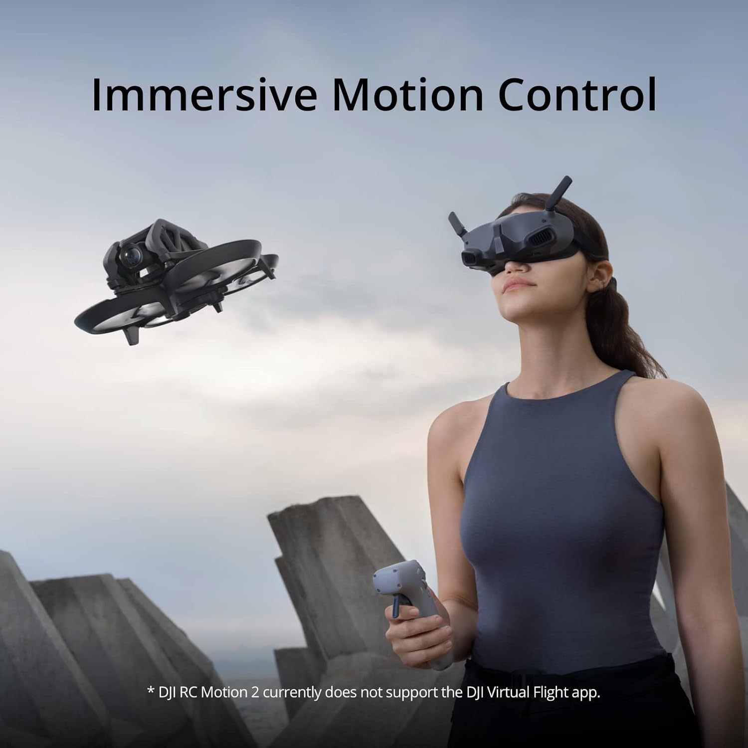 DJI RC Motion 2 - Controller intelligente immersivo, funzionamento multidirezionale, accessorio drone multifunzionale e intuitivo per FPV, compatibilità multimodello