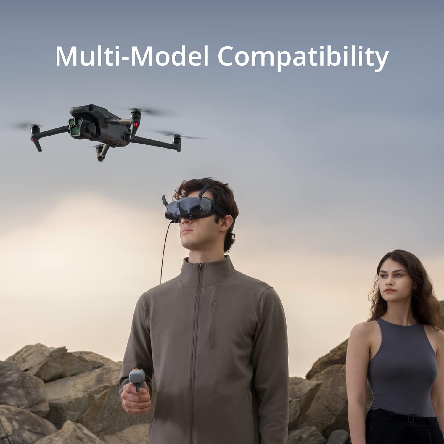 DJI RC Motion 2 - Controller intelligente immersivo, funzionamento multidirezionale, accessorio drone multifunzionale e intuitivo per FPV, compatibilità multimodello