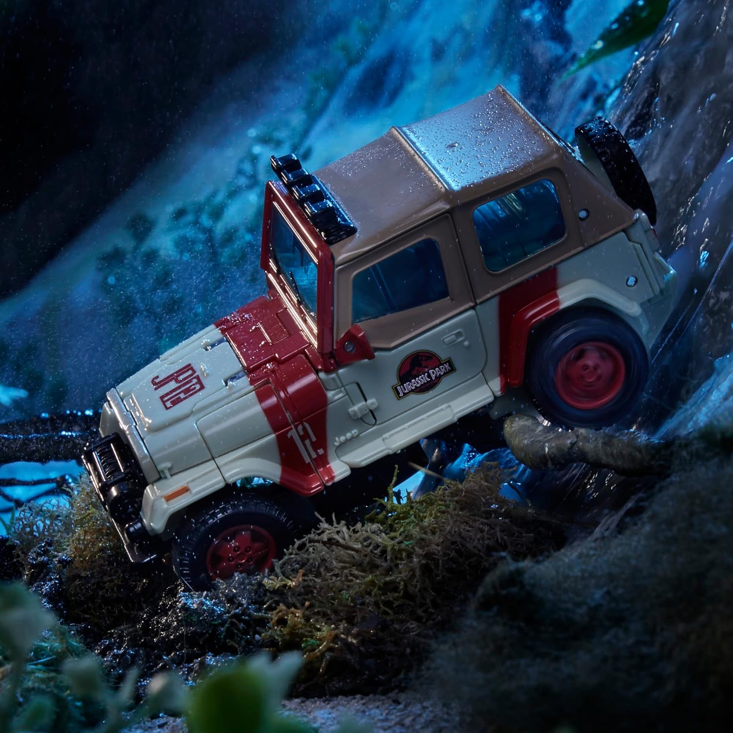Transformers Collaborative Jurassic Park x Toys Dilophocon  Autobot JP12, Action Figures for Boys and Girls Ages 8 and Up (Amazon Exclusive) · v2