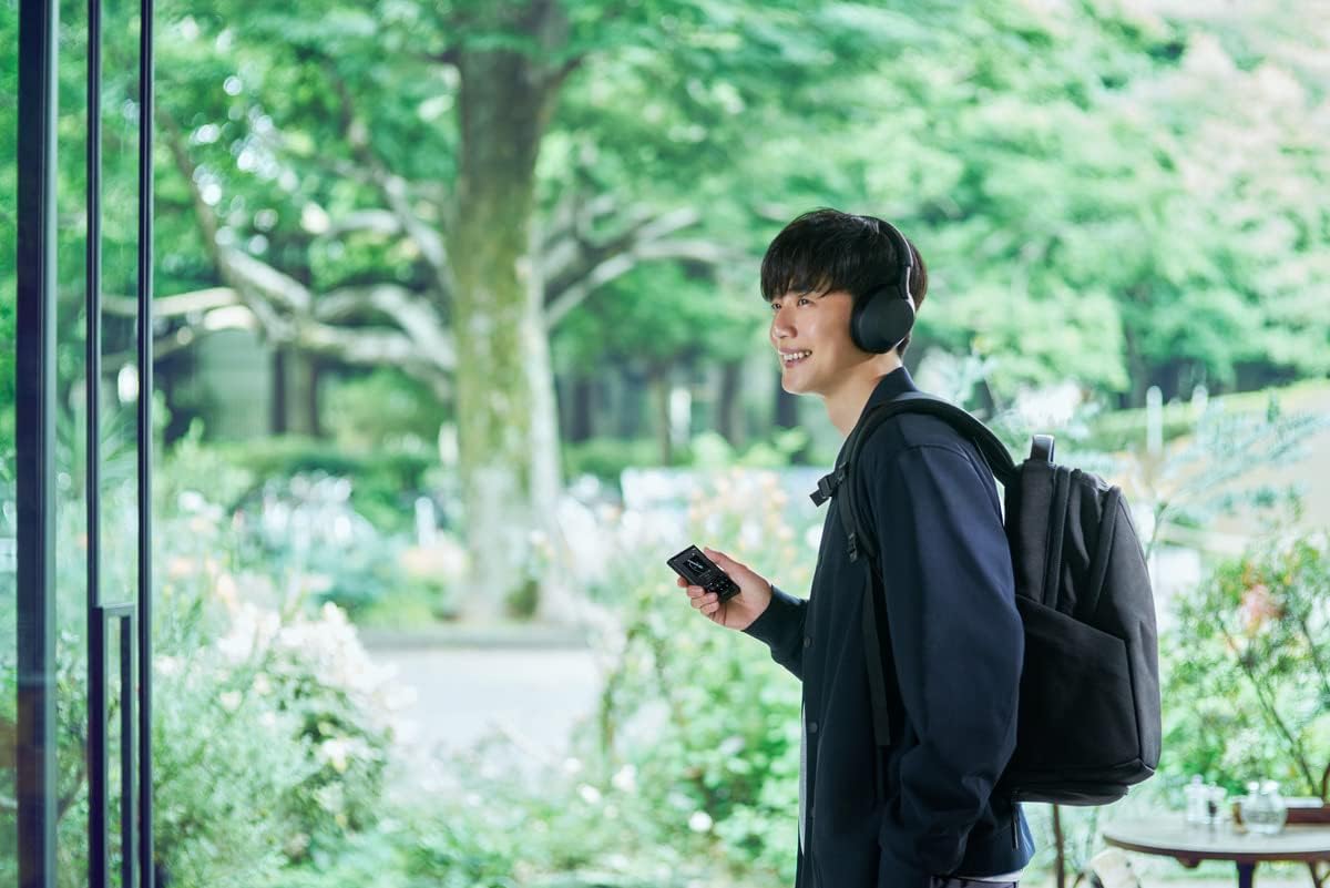 Przenośny cyfrowy odtwarzacz muzyczny Sony NW-A306 Walkman 32GB Hi-Res z systemem Android, akumulatorem do 36 godzin, Wi-Fi Bluetooth i USB Type-C — czarny NW-A306/B, czarny