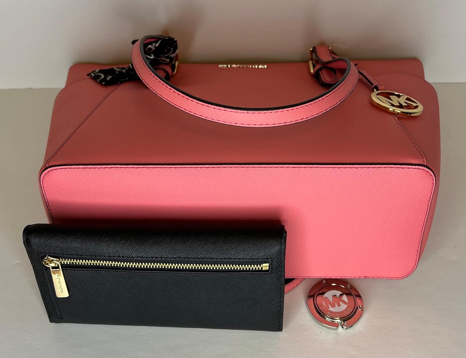 MICHAEL Michael Kors Charlotte Large Zip Tote bundled with matching Trifold Wallet, Purse Hook and Skinny Scarf · v3