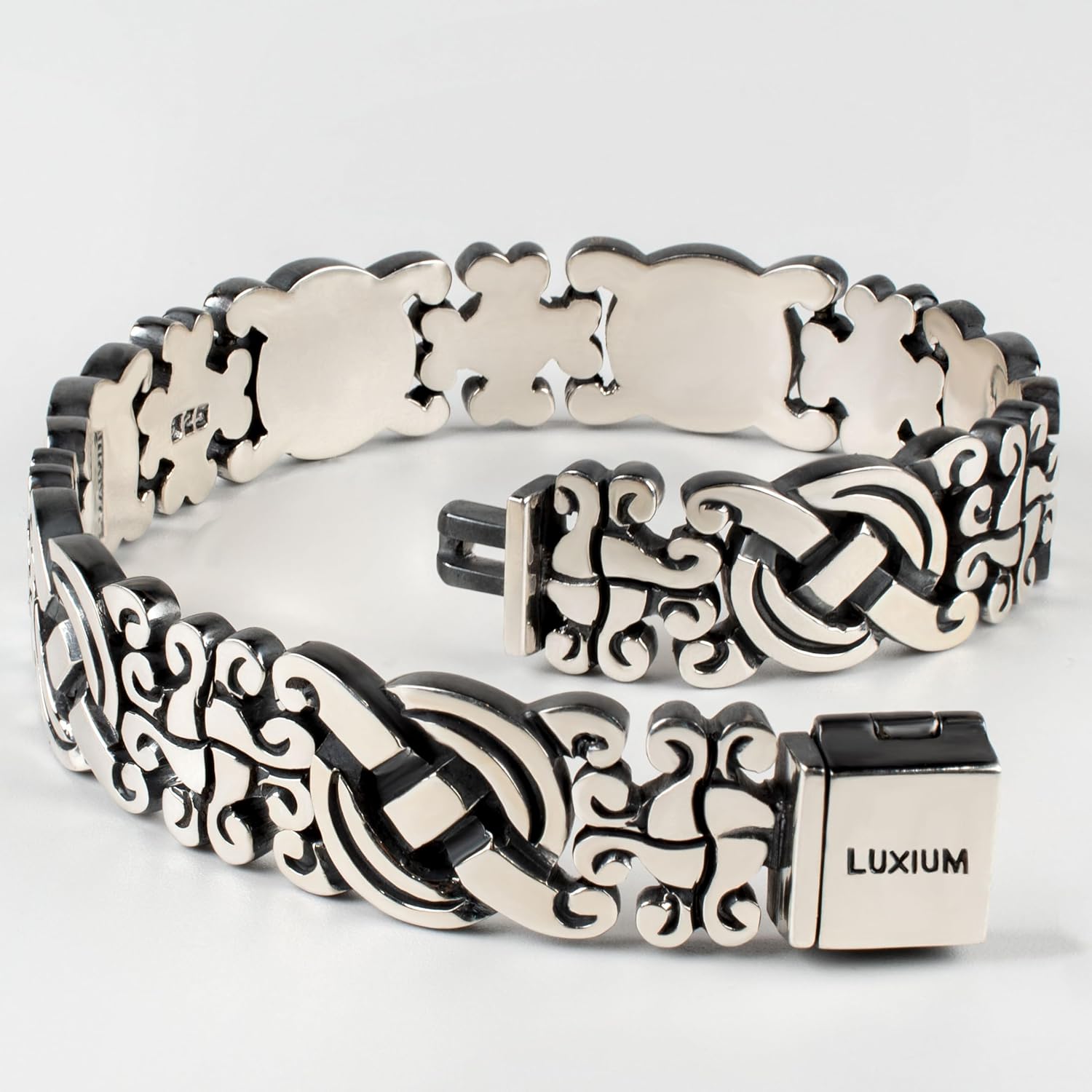 Bracciale LUXIUM Maya: realizzato a mano in argento sterling 925 massiccio con finitura annerita e lucida