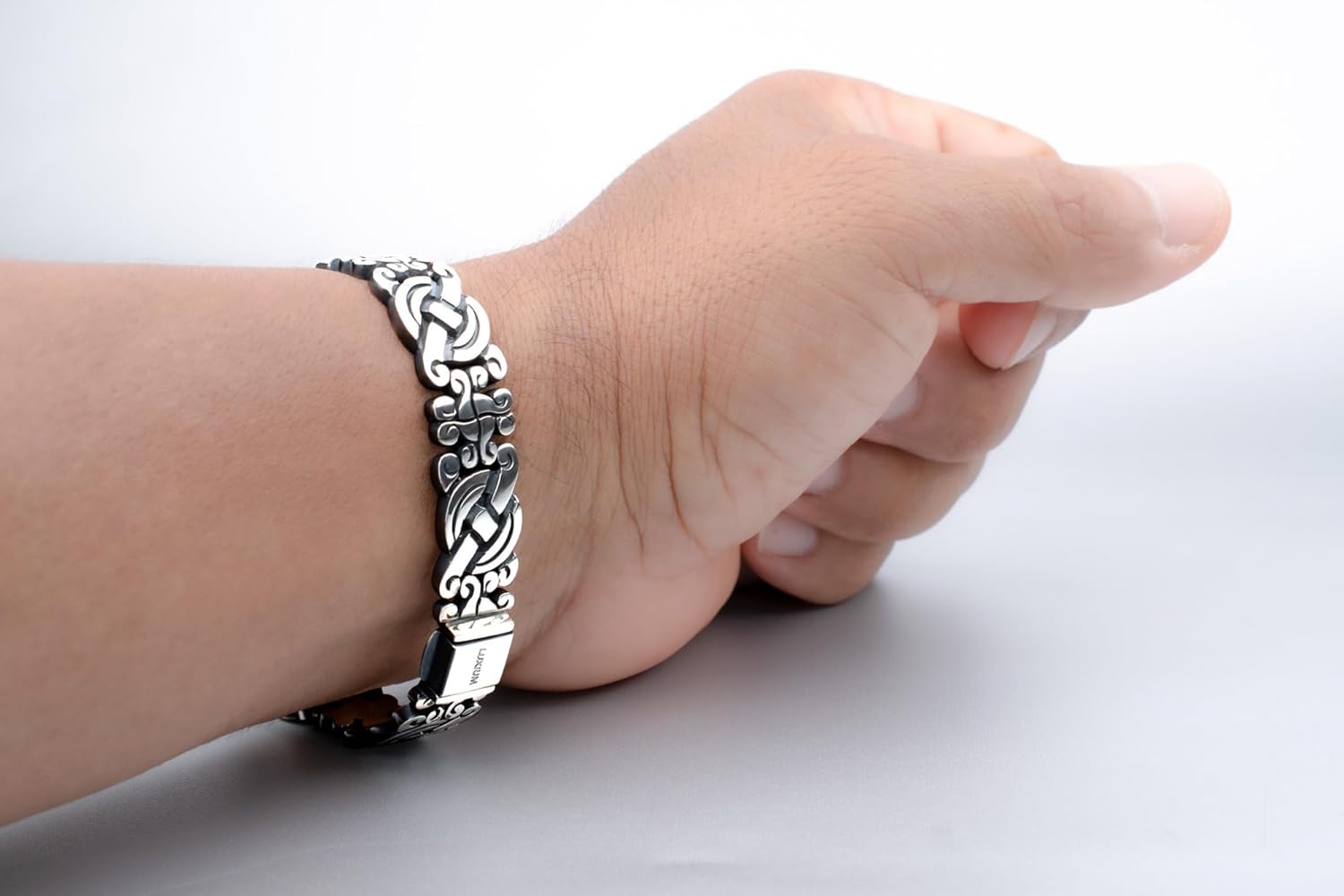 Bracciale LUXIUM Maya: realizzato a mano in argento sterling 925 massiccio con finitura annerita e lucida